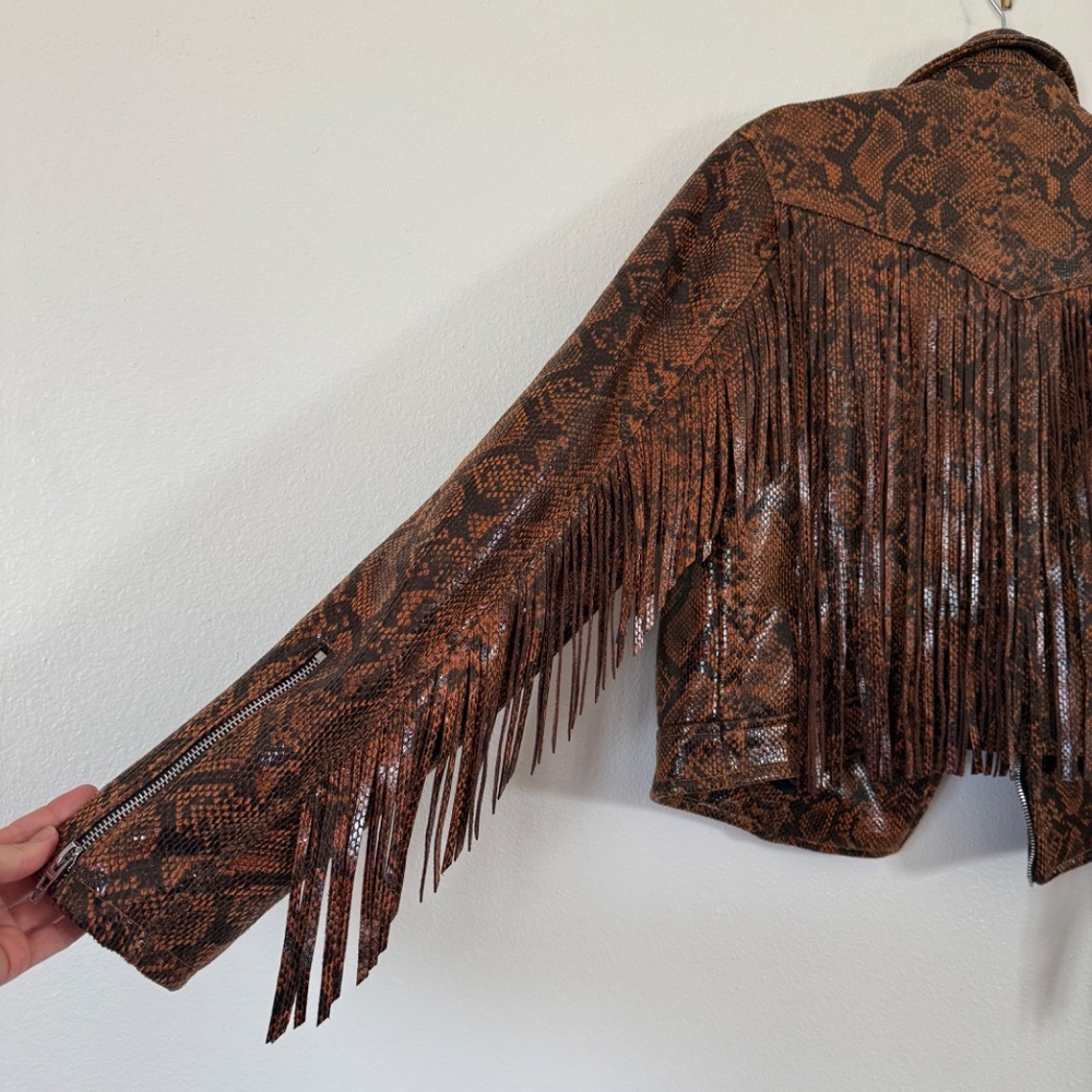 BlankNYC Vegan Leather Snake Skin Print Fringe Sleeves Moto Jacket size M - Picture 7 of 9